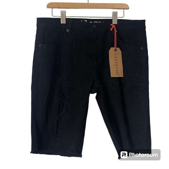 Kilogram Other - NEW Kilogram Jet Black Distressed Black Jeans Shorts Men's Size 38 NWT